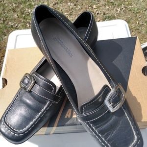 Black leather flats/loafers
